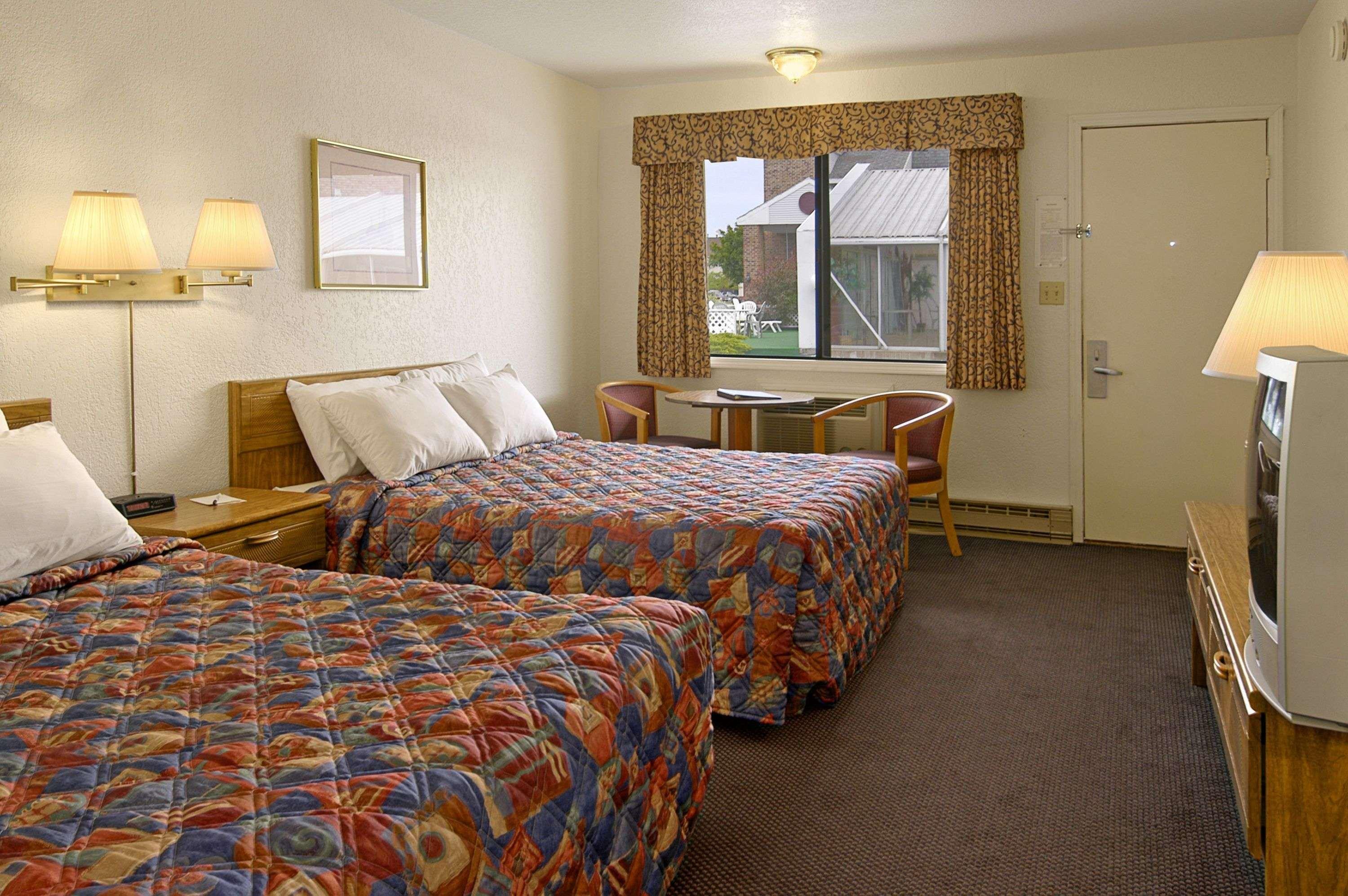 Days Inn By Wyndham Mackinaw City - Lakeview Kültér fotó