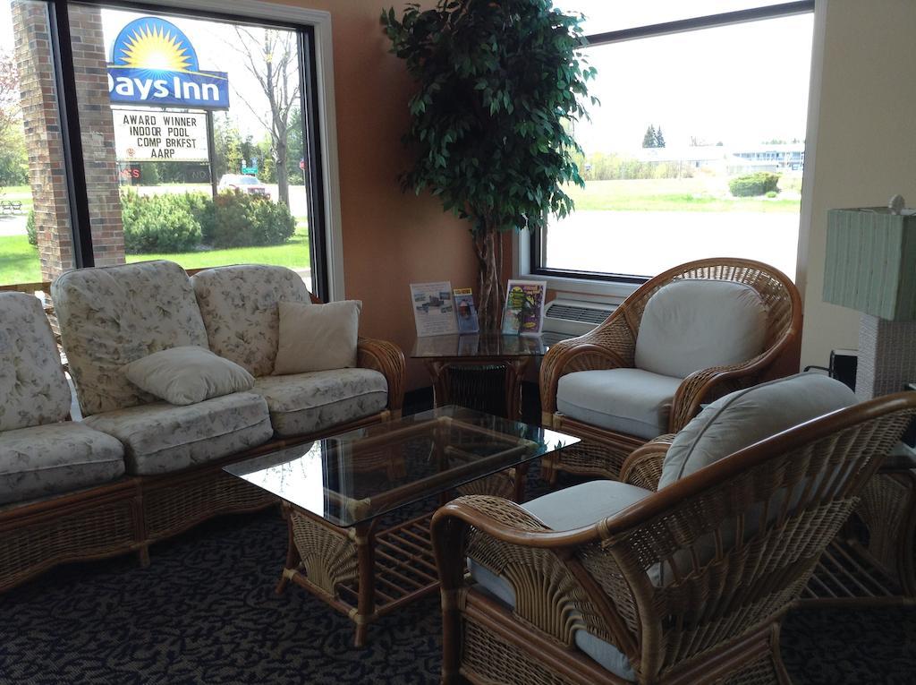 Days Inn By Wyndham Mackinaw City - Lakeview Kültér fotó